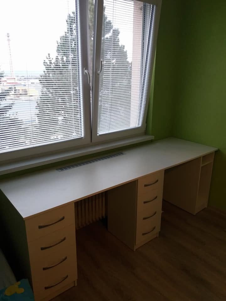 Kancelária na mieru č. 11 — Kancelársky nábytok na mieru