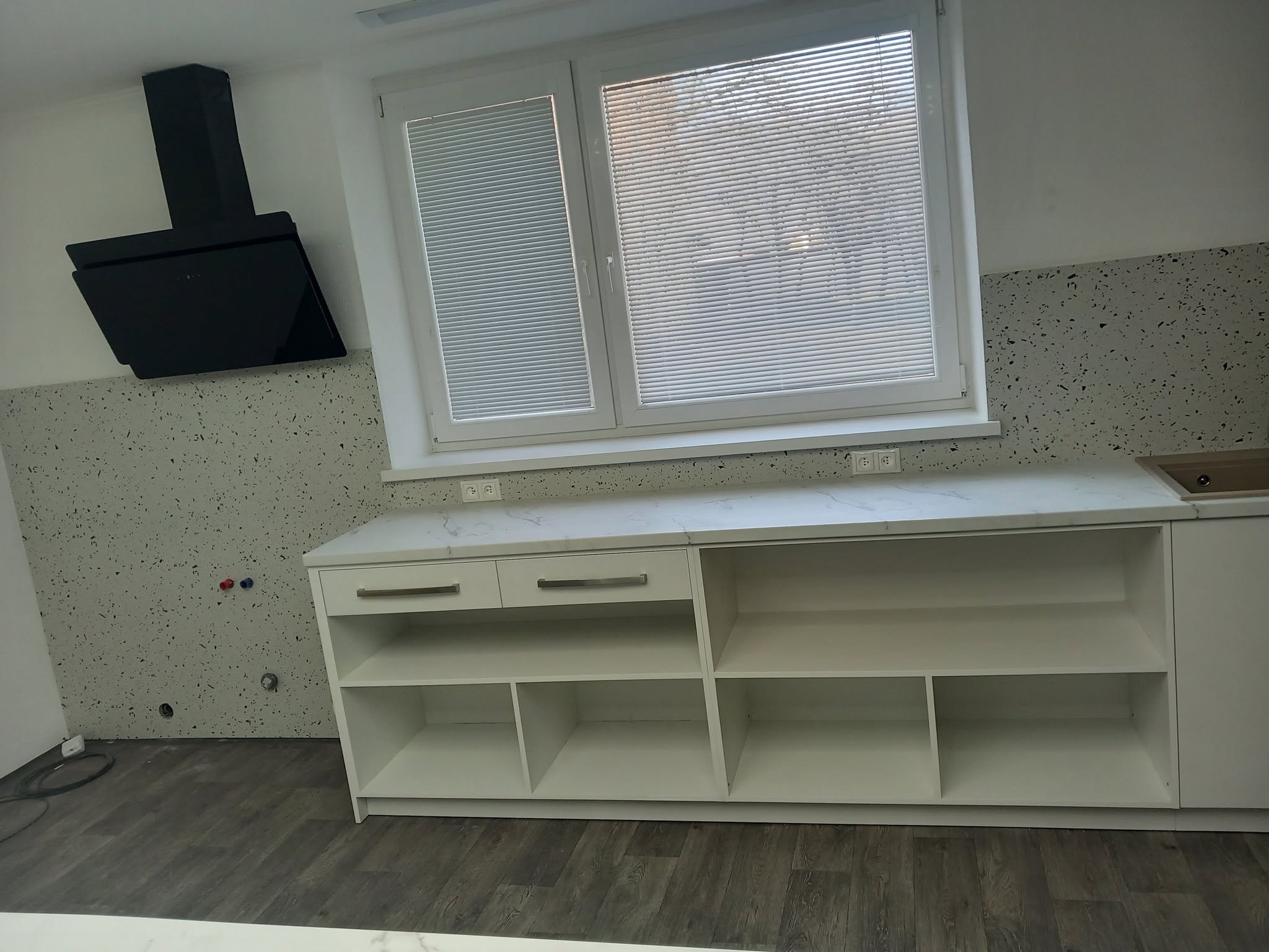 Kuchyňa na mieru č. 14 — Kuchynská linka na mieru