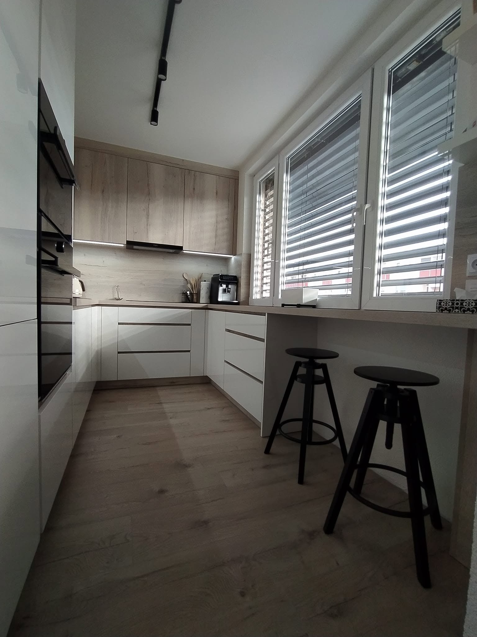 Kuchyňa na mieru č. 191 — Kuchynská linka na mieru