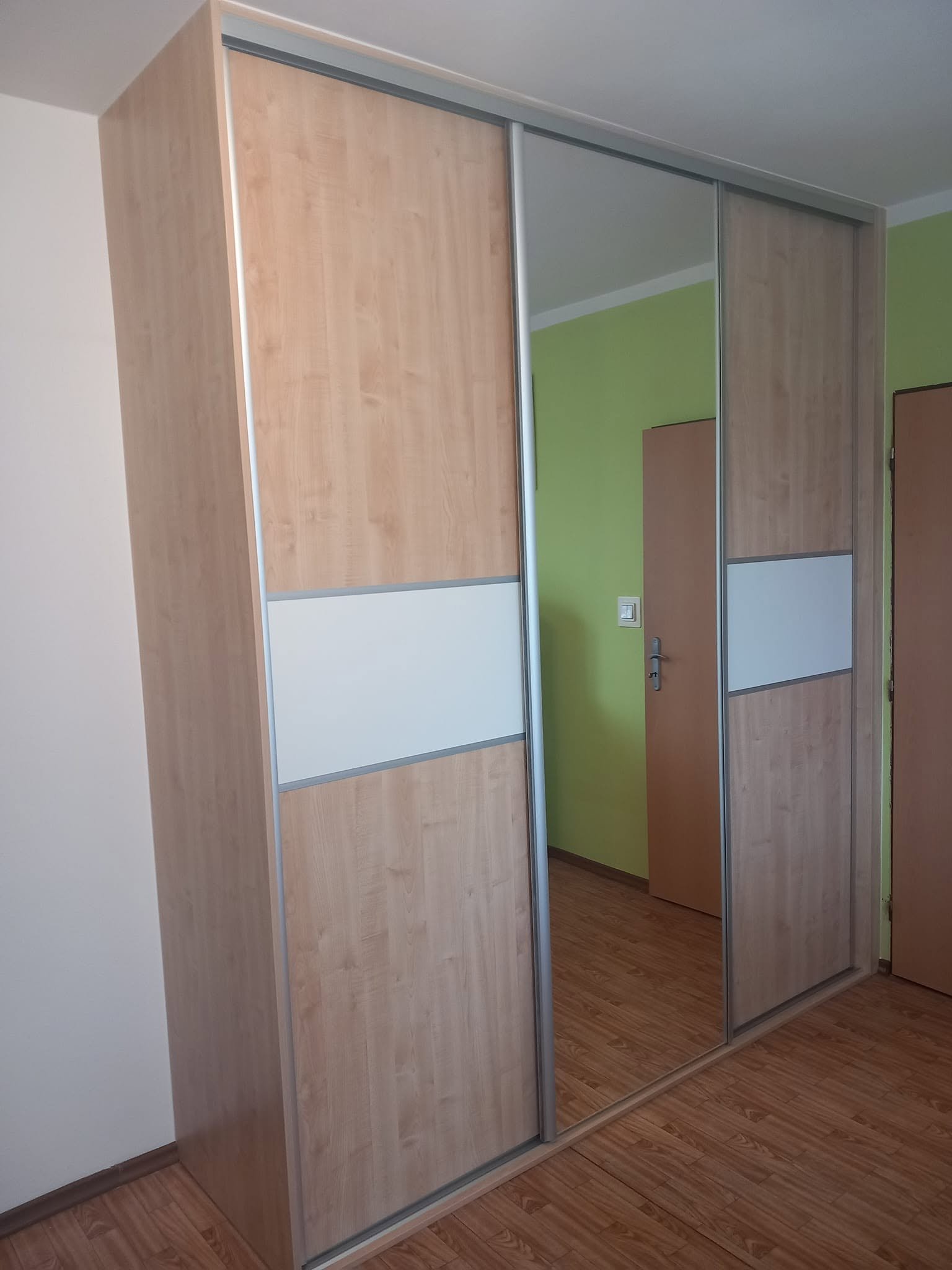 Obývacia stena č. 15 — 3