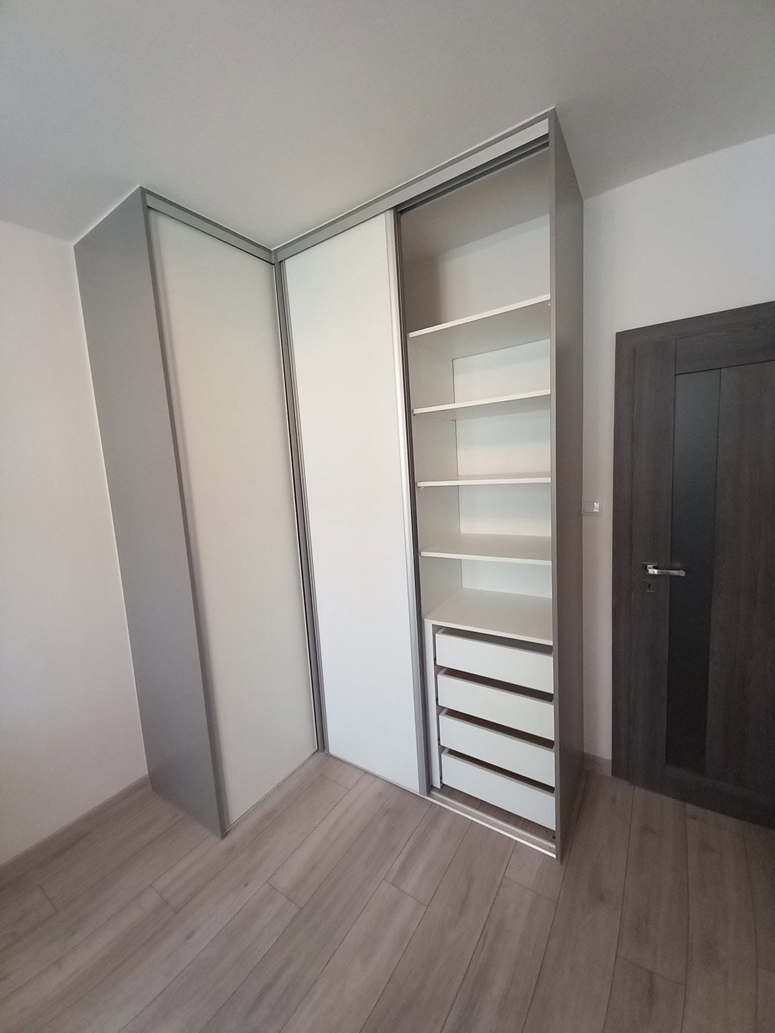 Obývacia stena č. 2 — 4