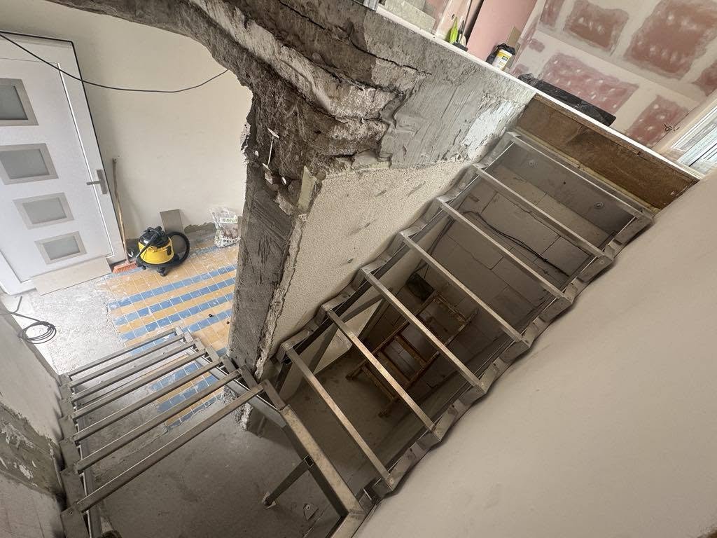 Drevené schodisko č. 53 — Drevené schodisko na mieru