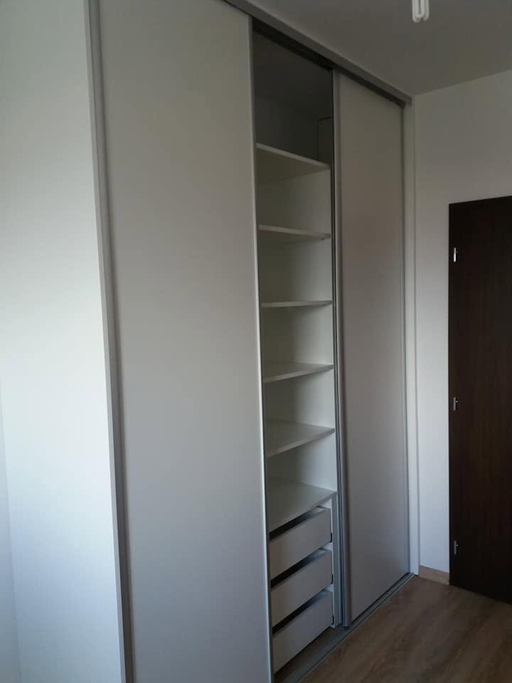 Vstavaná skriňa č. 101 — 4