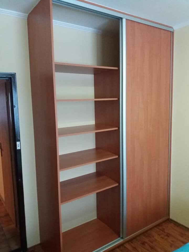 Vstavaná skriňa č. 102 — 5