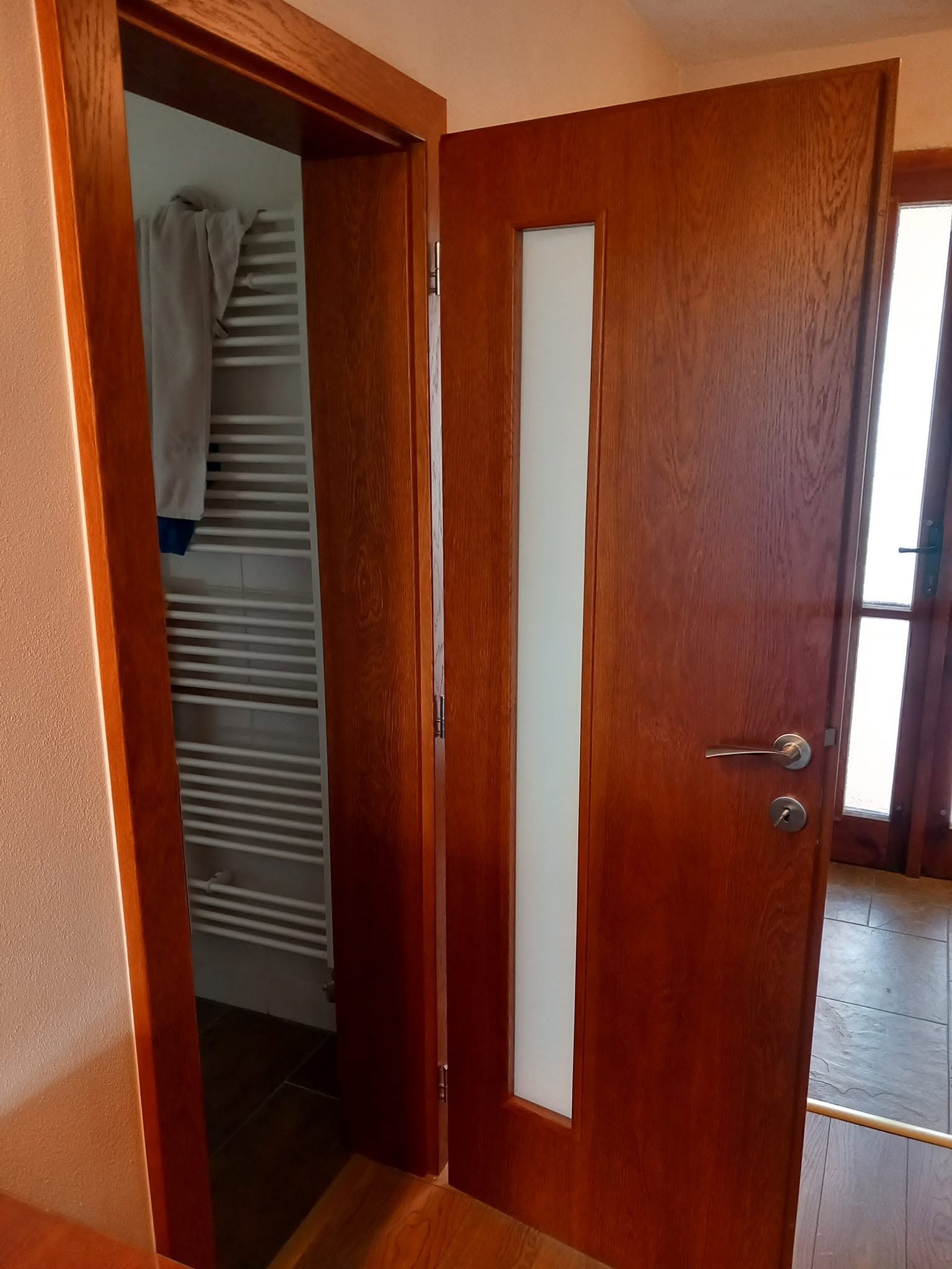 Vstavaná skriňa č. 105 — 2