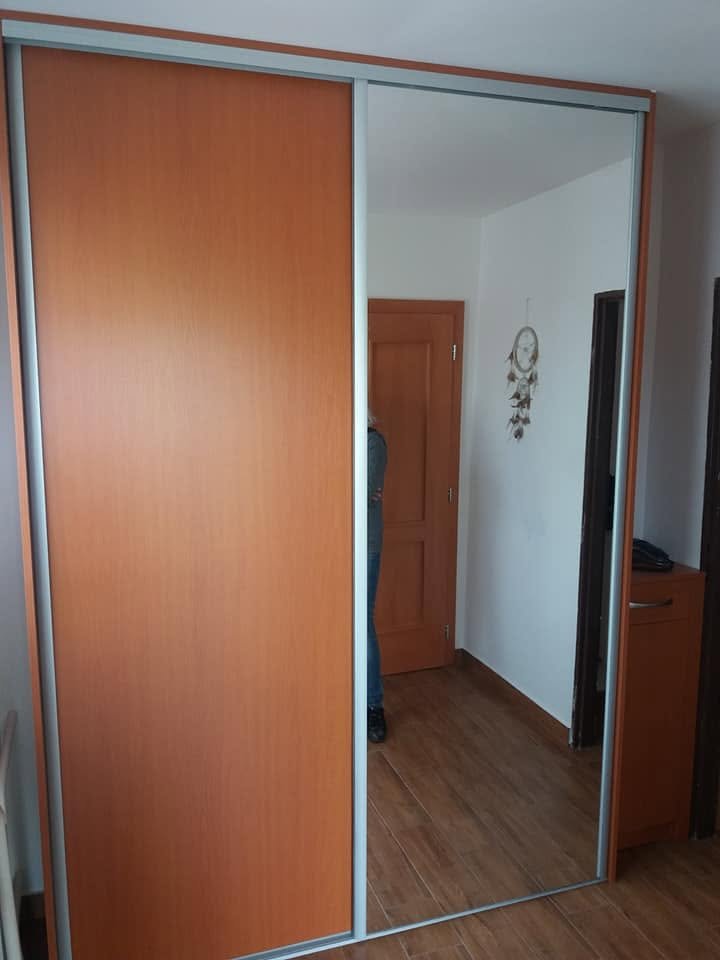 Vstavaná skriňa č. 105 — 5