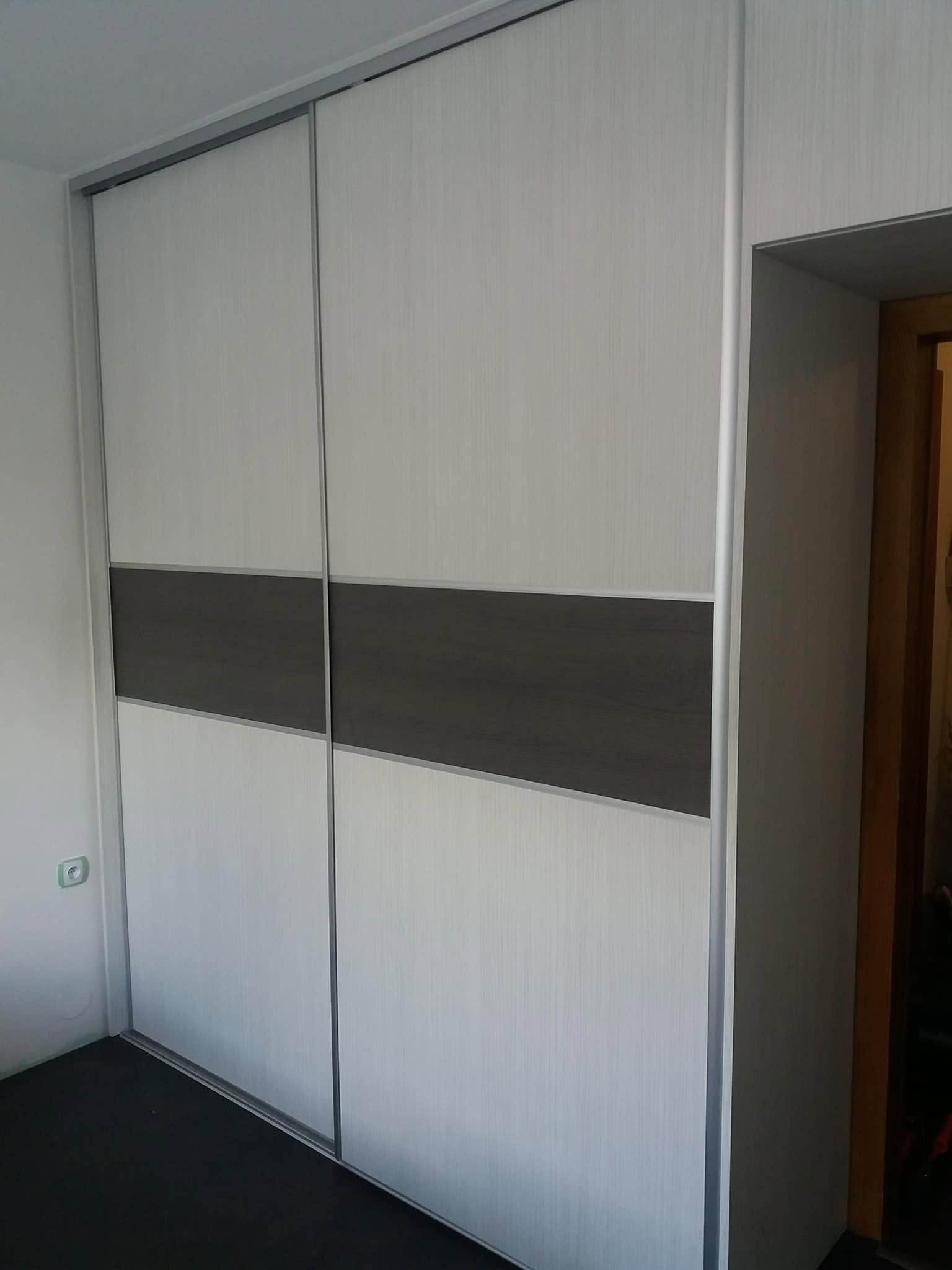 Vstavaná skriňa č. 106 — Vstavaná skriňa a šatník na mieru