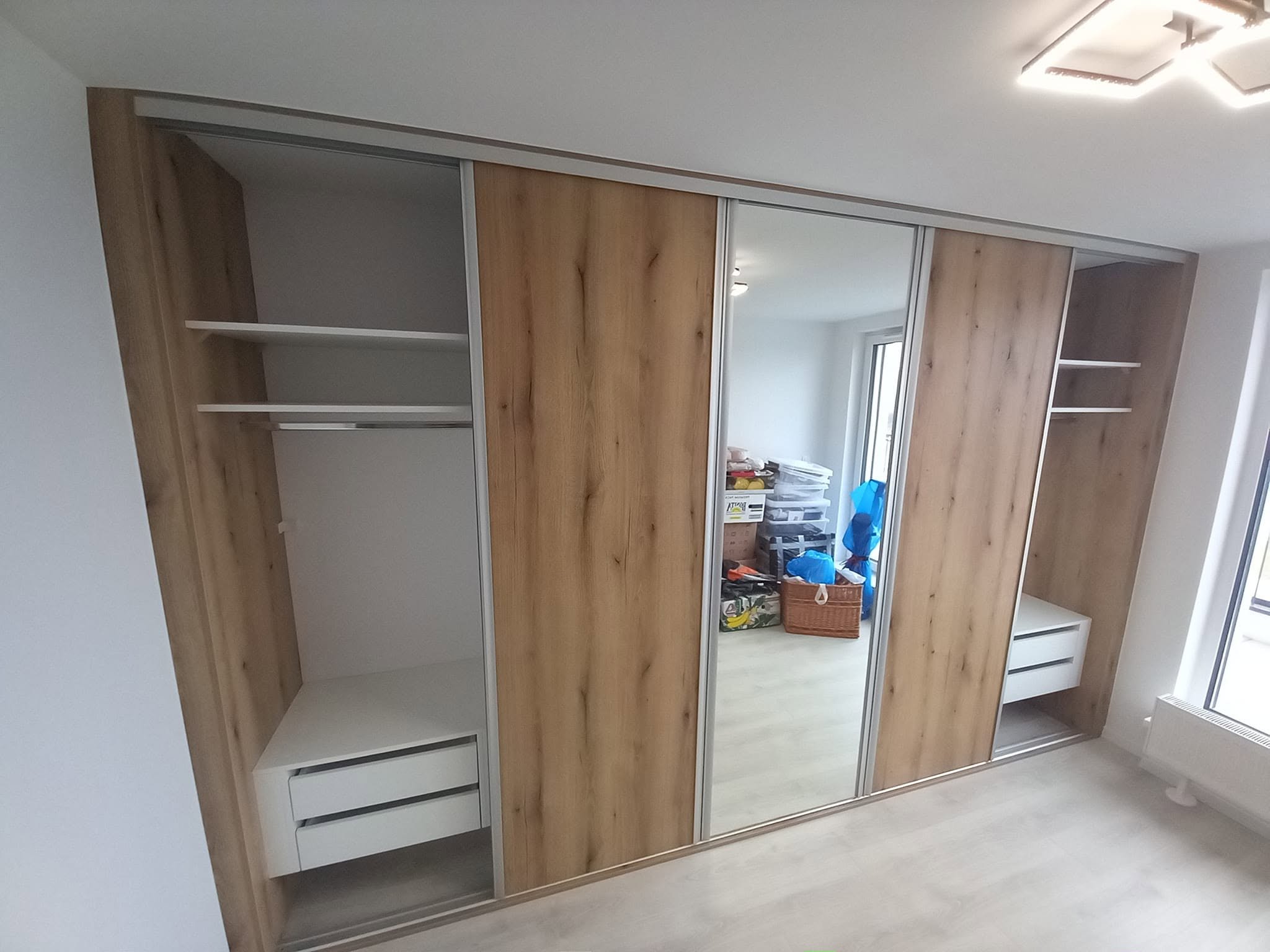 Vstavaná skriňa č. 113 — Vstavaná skriňa a šatník na mieru