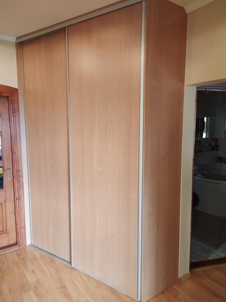 Vstavaná skriňa č. 139 — 4