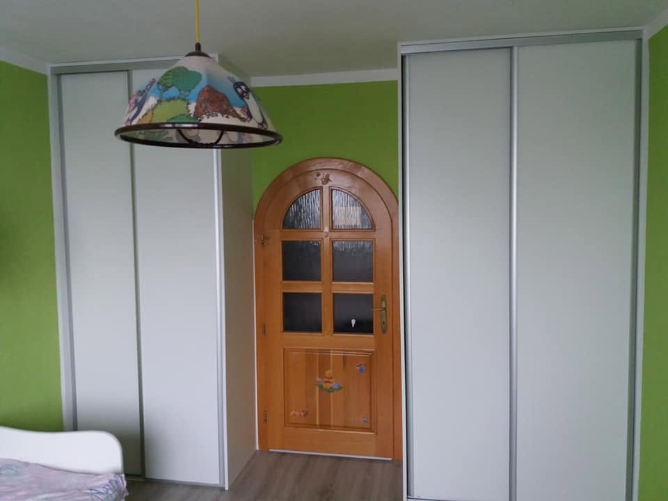Vstavaná skriňa č. 150 — 6