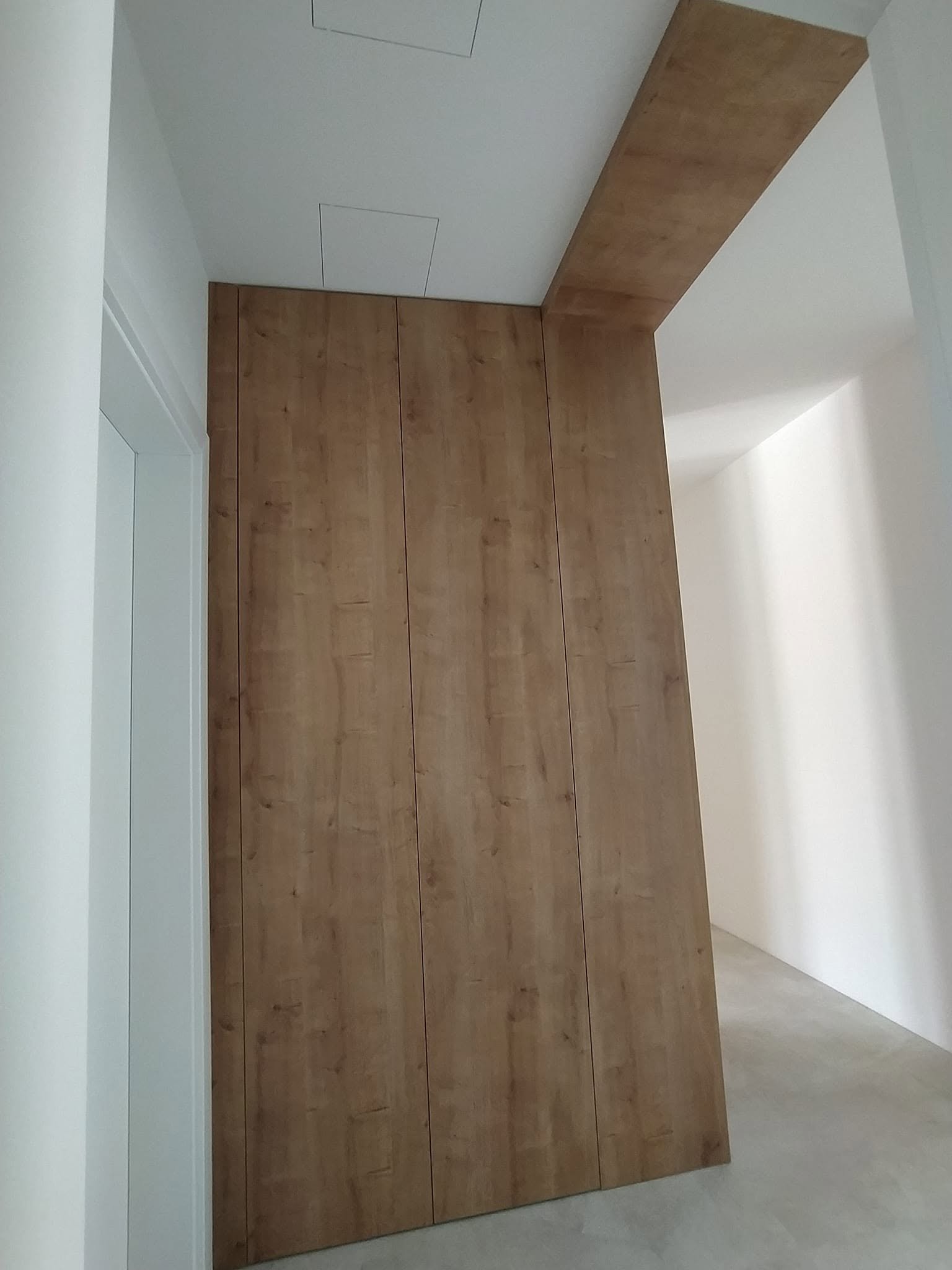 Vstavaná skriňa č. 30 — Vstavaná skriňa a šatník na mieru