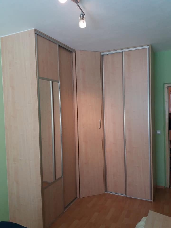 Vstavaná skriňa č. 57 — 6