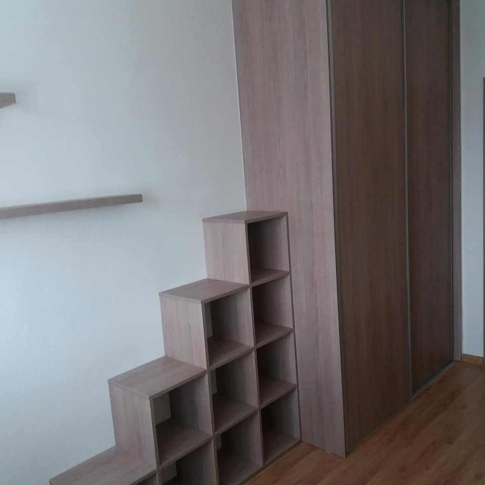 Vstavaná skriňa č. 59 — 6