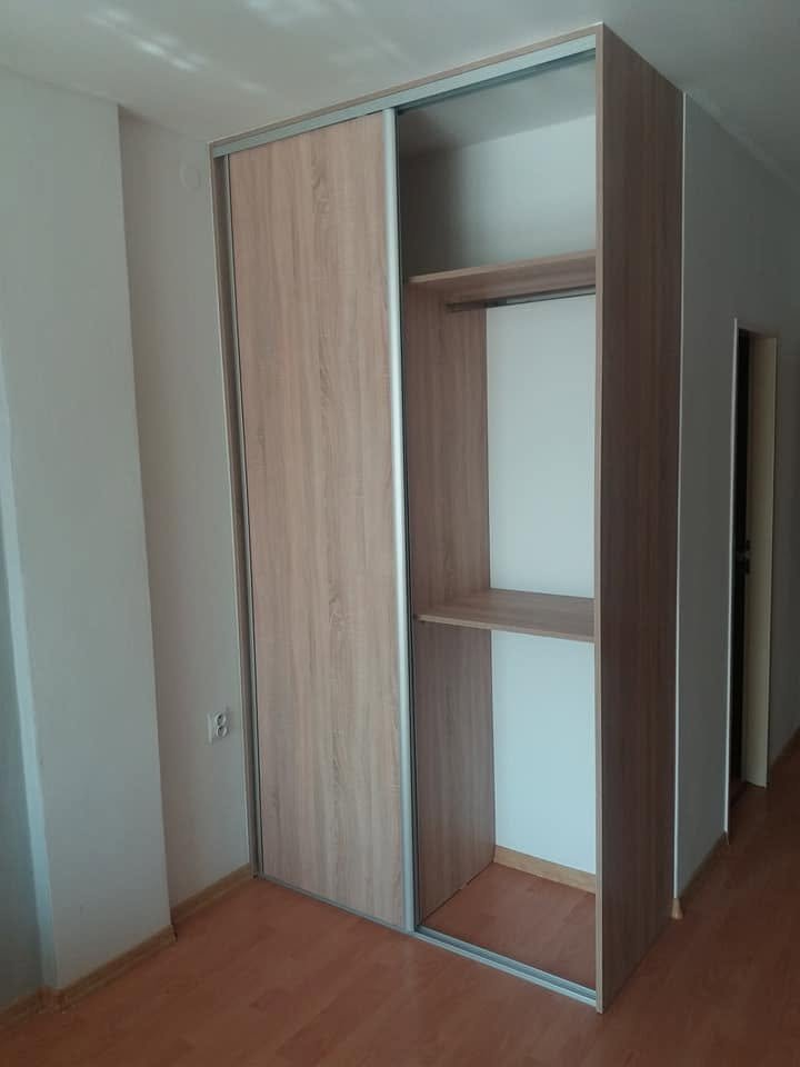 Vstavaná skriňa č. 74 — 5