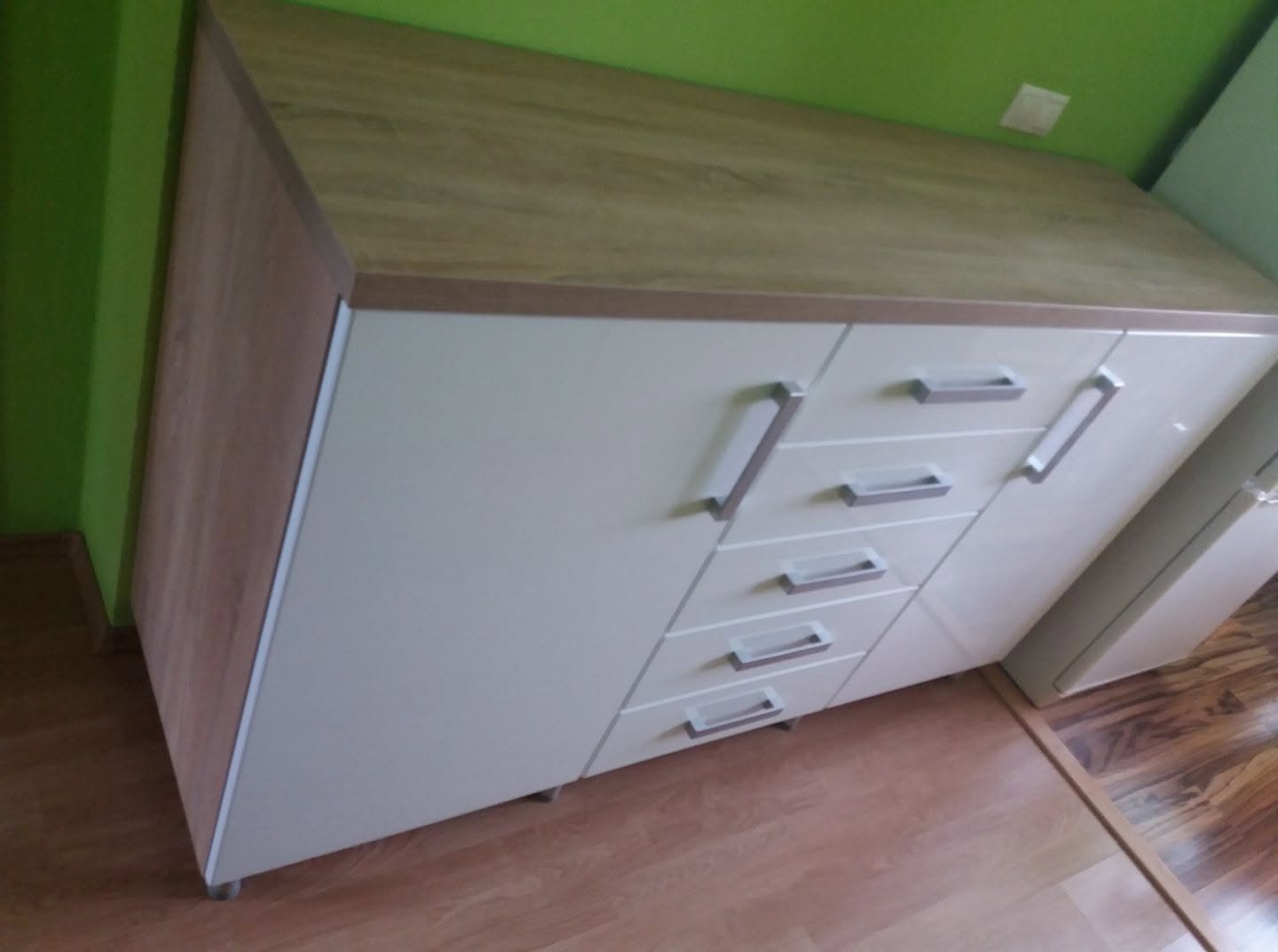 Vstavaná skriňa č. 84 — 5